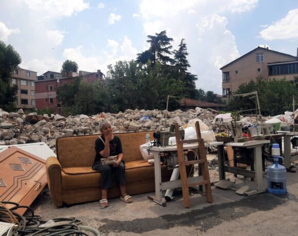 Yıkım ve sürgün politikalarına karşı yaşamı savunmak: Barınma hakkı mücadelesi