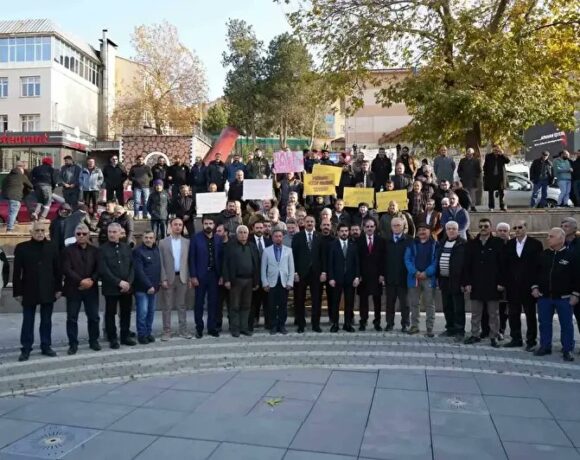 Katliamın değil katledilenlerin ailelerin yanında olun