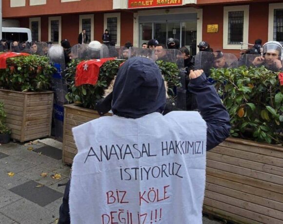 İkinci Nesil Hakları; Ekonomik, Sosyal ve Kültürel Haklar (Kırmızı Haklar)